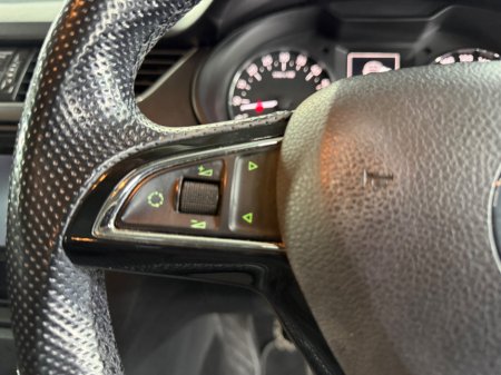 2015 Skoda Octavia - thumbnail 24