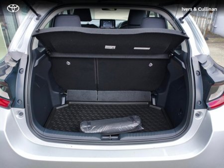 2021 Toyota Yaris - thumbnail 8