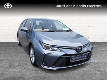 2025 Toyota Corolla Hybrid Luna Saloon €31,950