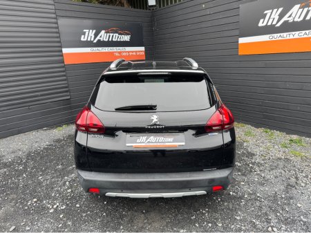 2017 Peugeot 2008 - thumbnail 5