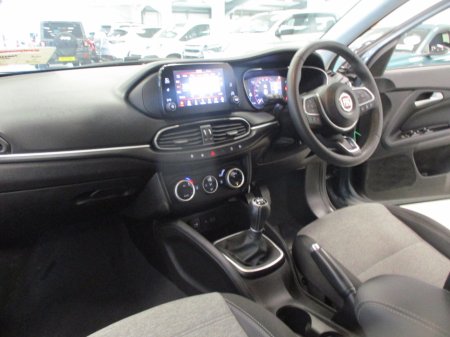 2022 Fiat Tipo 1.0 100HP Cross 5dr €18,950 thumbnail