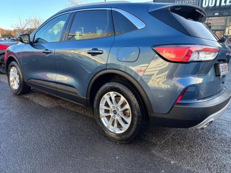 2023 Ford Kuga 2.5 Duratec 225PS PHEV Titanium Auto €22,500 thumbnail