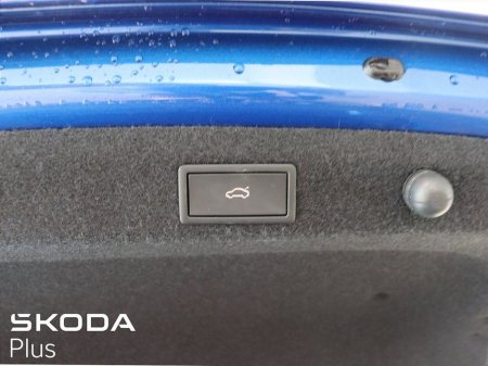 2024 Skoda Octavia OCTAVIA RS 2.0TDI 200HP DSG €44,950 thumbnail