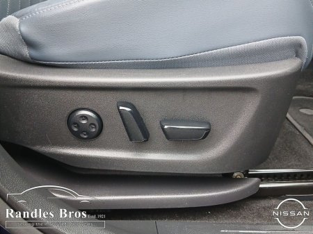 2023 Nissan Ariya - thumbnail 26