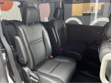 2022 Honda Stepwagon - thumbnail 11