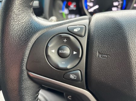 2017 Honda Fit 1.5L Petrol Hybrid Automatic thumbnail