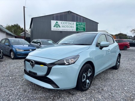 2025 Mazda Mazda2 - thumbnail 1
