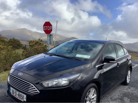 2016 Ford Focus - thumbnail 24