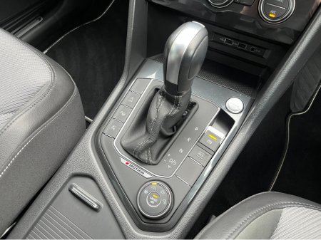 2020 Volkswagen Tiguan - thumbnail 17