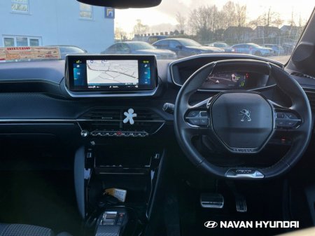 2023 Peugeot 208 Electric 136bhp (50 kWh) GT €19,950 thumbnail