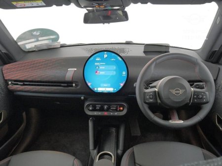 2025 MINI Hatch Cooper E €38,900