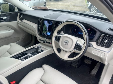 2023 Volvo XC60 T6 PHEV PLUS DARK AWD 2.0 PETROL //PANORAMIC GLASS ROOF//FULL LEATHER HEATED SEATS//ADAPTIVE CRUISE CONTROL// thumbnail