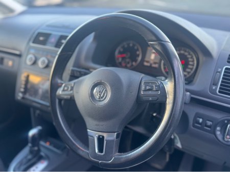 2014 Volkswagen Touran 1.4i HIGHLINE... AUTOMATIC...2 KEYS €11,950 thumbnail