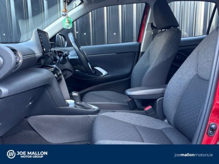 2023 Toyota Yaris Cross - thumbnail 8