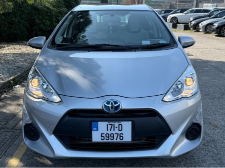 2017 Toyota Aqua - thumbnail 4