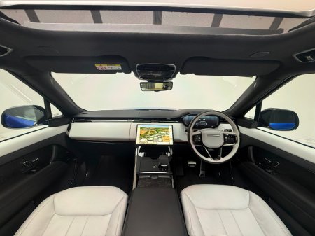 2025 Land Rover Range Rover Sport AUTOBIOGRAPHY €137,990 thumbnail