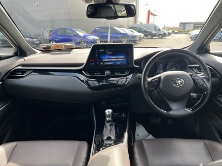 2017 Toyota C-HR - thumbnail 8