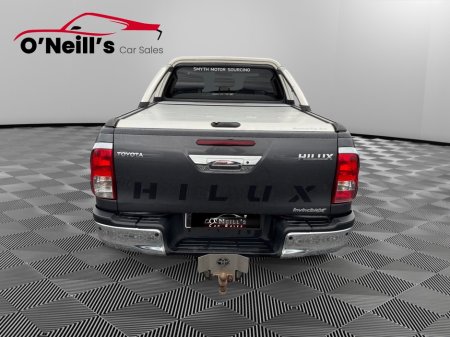 2018 Toyota Hilux - thumbnail 8