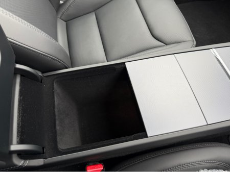 2025 Tesla Model 3 - thumbnail 38