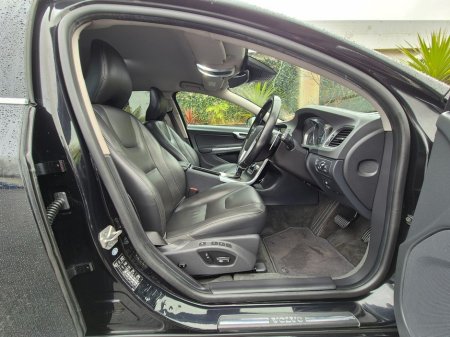 2015 Volvo V60 1.6 PETROL AUTO / LUX SPEC / LOW MILEAGE / TAX €400 (152 REG ) €12,950 thumbnail