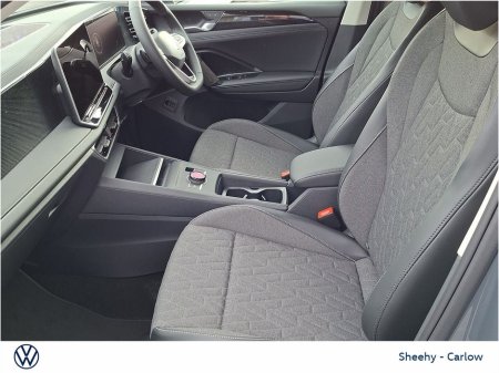 2026 Volkswagen Tiguan - view 4