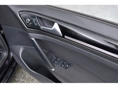 2018 Volkswagen Golf 1.4 TSI DSG HIGHLINE MK7.5 *VERY LOW MILEAGE*UPGRADED 17"ALLOY WHEELS* €19,890 thumbnail