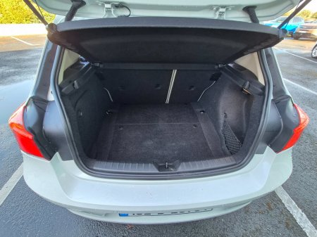 2019 BMW 1 Series - thumbnail 4