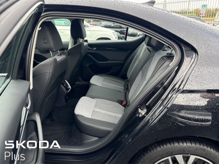 2025 Skoda Octavia Selection + 2.0TDI 115HP thumbnail