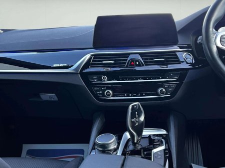 2018 BMW 5 Series - thumbnail 36