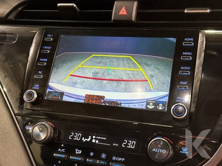 2020 Toyota Camry - thumbnail 21