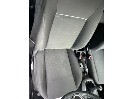 2016 Ford Fiesta - thumbnail 12