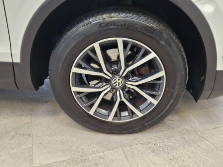 2021 Volkswagen Tiguan 2.0 TDI 150HP Comfortline DSG €34,950 thumbnail