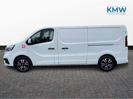 2024 Renault Trafic Red edition LWB 2.0 170BHP Automatic €31,500 thumbnail