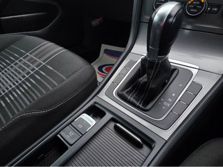 2016 Volkswagen Golf 1.2 TSI HIGHLINE ALL STAR EDITION - REVERSE CAMERA - ALLOYS - STUNNING CAR - LOW TAX BAND €14,450 thumbnail