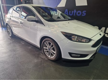 2015 Ford Focus - thumbnail 12