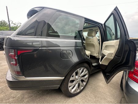 2017 Land Rover Range Rover DIESEL  MY 17 3.0 TDV6 VOGUE MY17 5DR AUTO €44,320 thumbnail