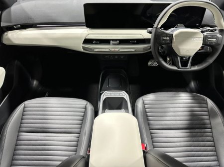 2025 Kia EV4 - thumbnail 8