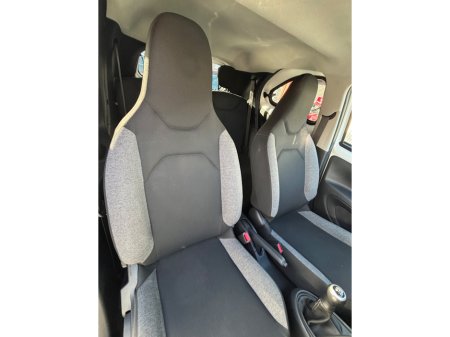 2022 Toyota Aygo 1.0 VVT-i x-play Smartphone €13,500 thumbnail