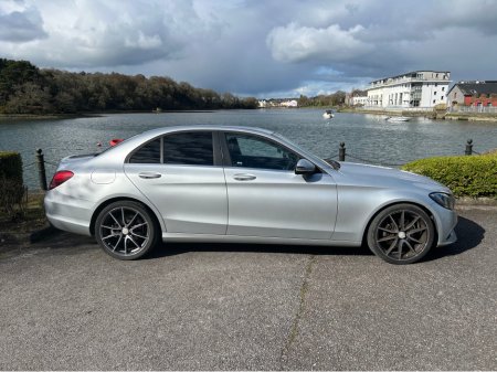 2018 Mercedes-Benz C Class - thumbnail 3