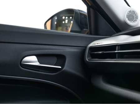 2026 Jeep Avenger HYBRID ALTITUDE 1.2 AT €33,995 thumbnail