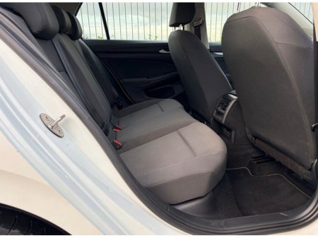 2022 Volkswagen Golf - thumbnail 5