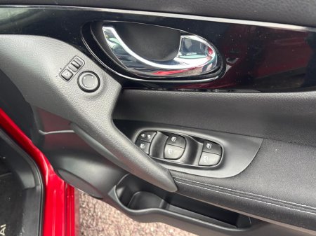 2019 Nissan Qashqai 1.2 SV SS 5DR PETROL  VERY  LOW  MILEAGE €16,950 thumbnail