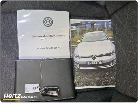 2023 Volkswagen Golf LIFE 2.0 TDI 115HP Diesel Manual €26,995 thumbnail