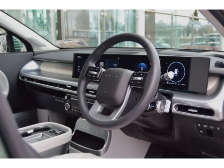 2025 Hyundai Ioniq 9 RWD standard (Long Range) Platinum €73,995 thumbnail