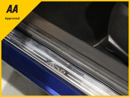 2016 Ford Fiesta - thumbnail 17