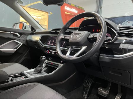 2020 Audi Q3 €31950 2020 AUDI Q3 SPORTBACK 35TFSI 1.5 AUTOMATIC / CRUISE CONTROL / 360° PARKING CAMERA / ELECTRIC HEATED SEATS €31,950 thumbnail