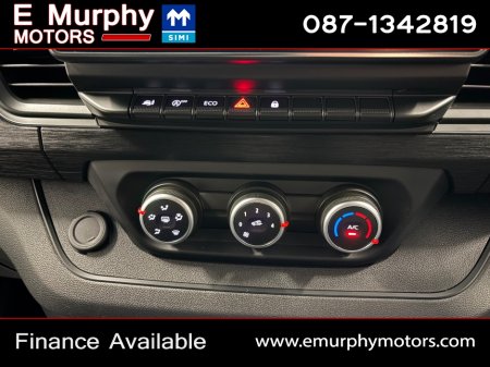 2023 Renault Trafic - thumbnail 15