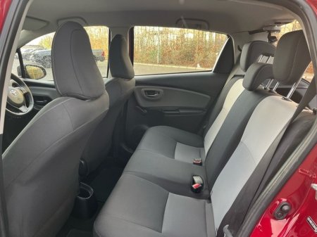 2019 Toyota Yaris YARIS 1.0 5DR LUNA €15,950 thumbnail