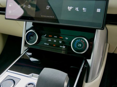 2023 Land Rover Range Rover SWB 3.0 Si6 PHEV SE €106,950 thumbnail