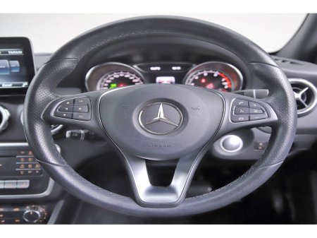 2017 Mercedes-Benz GLA Class GLA 180 *HALF LEATHER*REVERSE CAM*PARK SENSORS* thumbnail